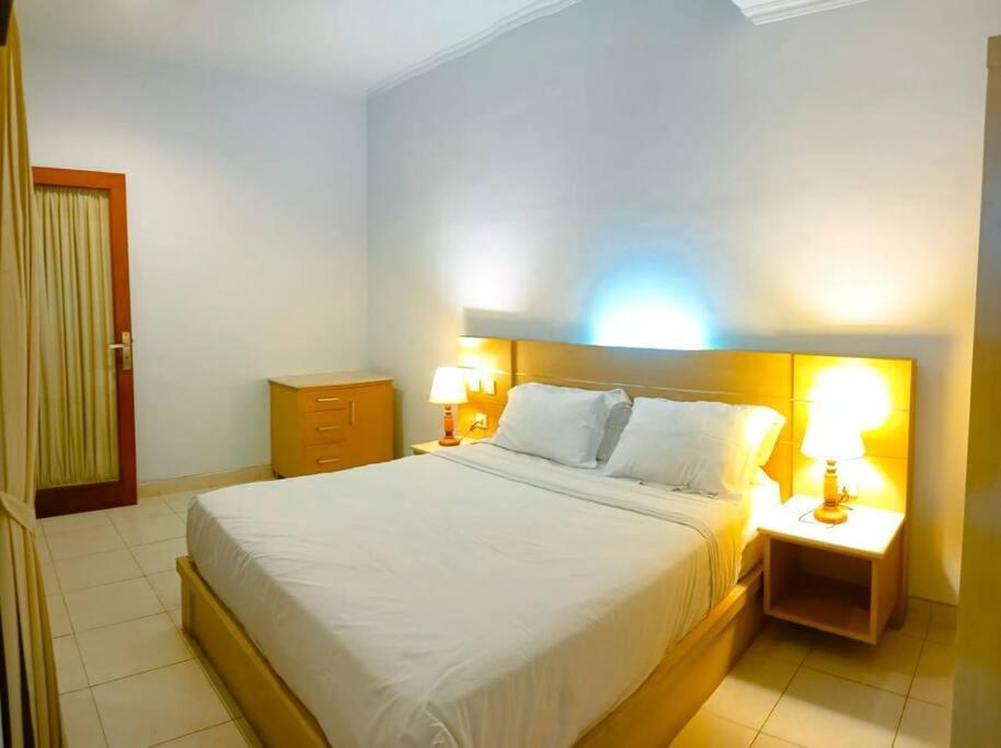 Villa Brightup Side *